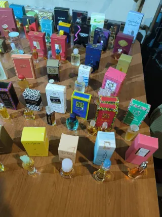 Lote de 72 Perfumes Miniatura de diferentes marcas