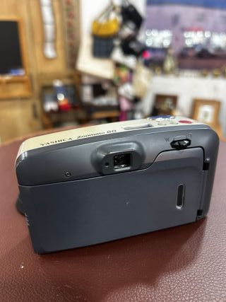 Cámara de película Yashica Zoomate 80 de 35 mm