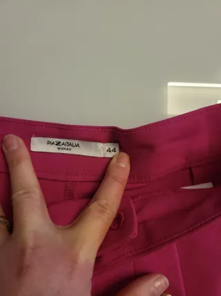 Pantaloncini donna fucsia bottoni dorati