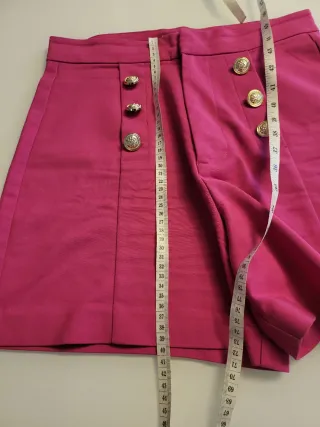 Pantaloncini donna fucsia bottoni dorati