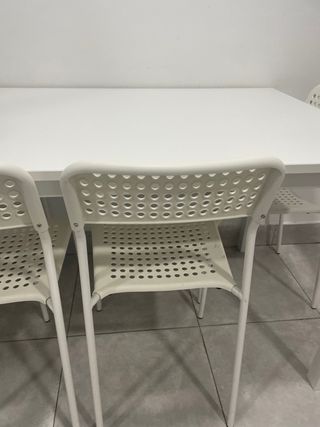 Mesa IKEA EKET con 4 Sillas