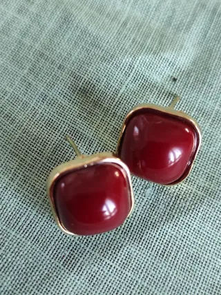 Orecchini quadrati oro e borgogna