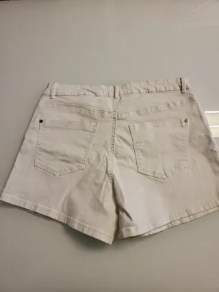 Pantaloncini bianchi donna