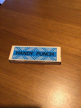 Perforatrice schede maglieria