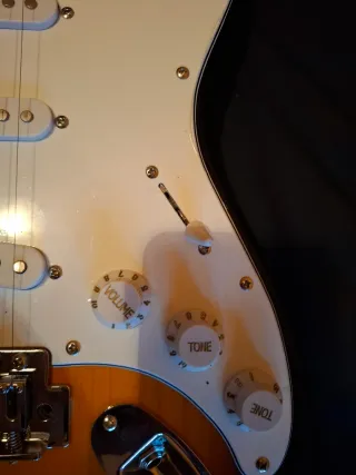 Guitarra Eléctrica Sunburst con Altavoz