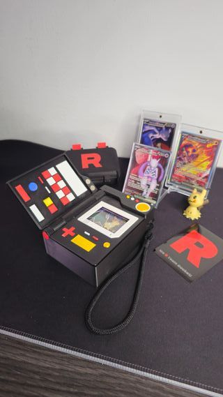 Pokédex Equipo Rocket 3D - Caja para cartas TCG