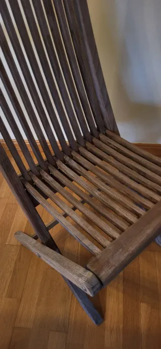 Silla de madera plegable exterior