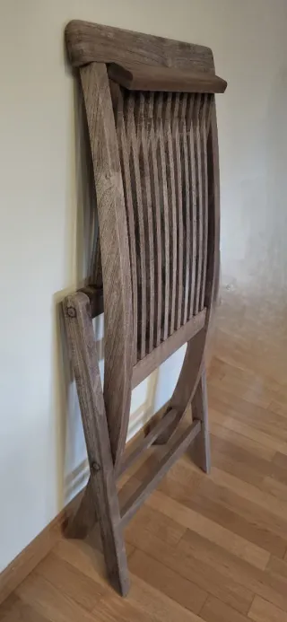 Silla de madera plegable exterior
