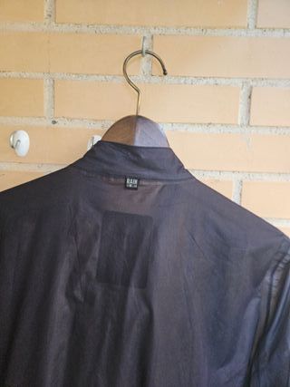 Chaqueta Impermeable Gobik Negra