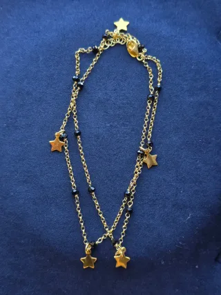 Collana con stelle e perline nere