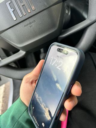 iPhone 14 Pro morado