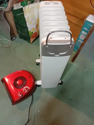 Estufa eléctrica roja y blanca