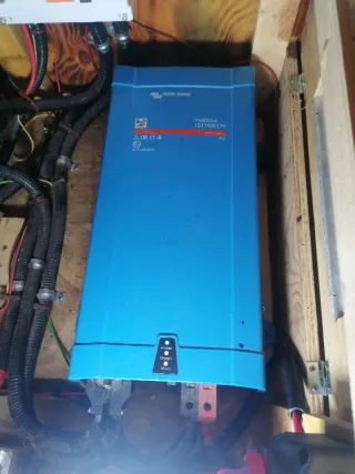 Inversor cargador Victron Multiplus 12V 1600VA 70A