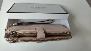 Cartera original Guess rosa con correa