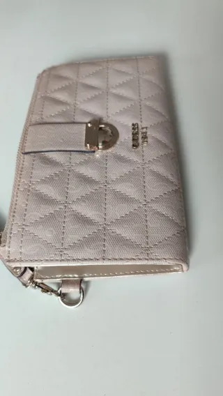 Cartera original Guess rosa con correa