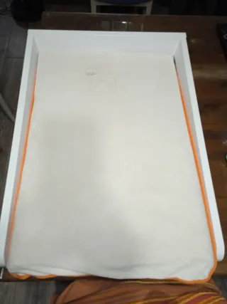 Cambiador bebé con funda y diseño de gato