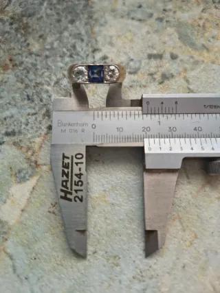 Anillo Oro 18k Zafiro y Diamantes