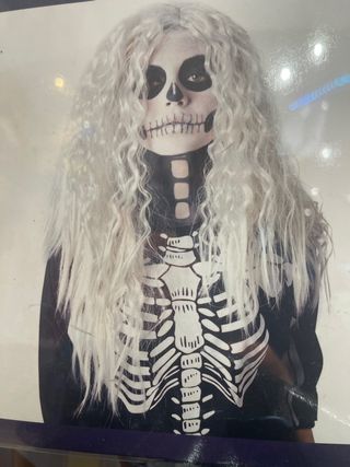 Peluca larga rizada blanca