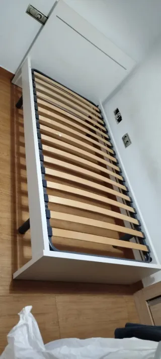 Cama individual blanca 90x190 con somier