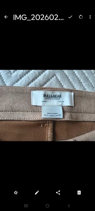 Falda antelina beige botones