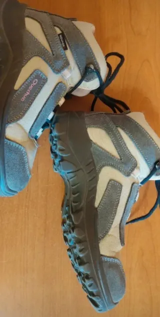 Botas montaña niño Quechua Talla 33