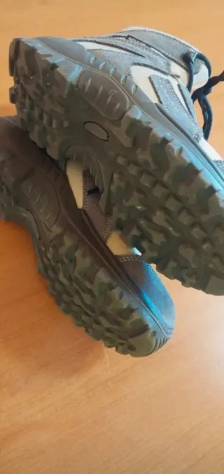 Botas montaña niño Quechua Talla 33