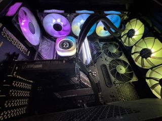 PC GAMA ALTA / GARANTÍA 2027 / PRECIO NEGOCIABLE