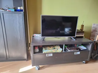 Mesa comedor + 6 sillas + Alacena + Mesa TV