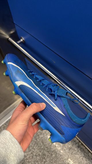 zapatilla futbol usada