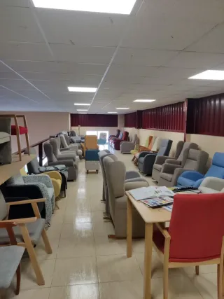 OUTLET de butacas/sillones/sofas/colchones (LEER)