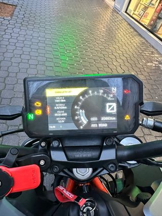 KTM Duke 390 Negra y Naranja