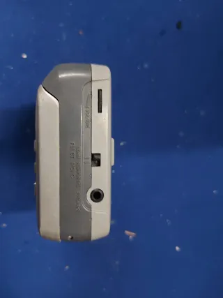 Walkman Aiwa Auto Reverse AM/FM Stereo