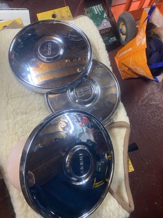 Tapacubos Seat 3+1 Cromados