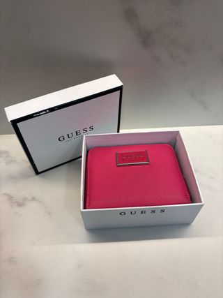 Monedero Guess Rosa