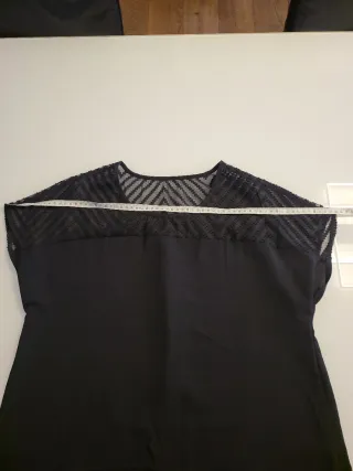 Maglia donna nera con dettagli in pizzo