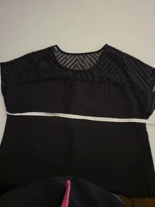 Maglia donna nera con dettagli in pizzo
