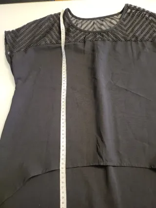 Maglia donna nera con dettagli in pizzo