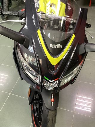 Aprilia RS 125 Negra/Amarilla