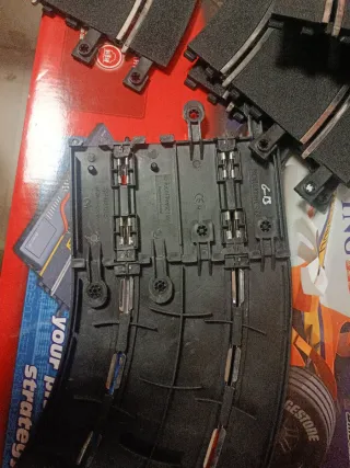 10 curvas y 10 bordes Scalextric 1/32