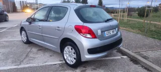 Peugeot 207 2011