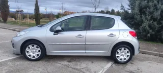 Peugeot 207 2011