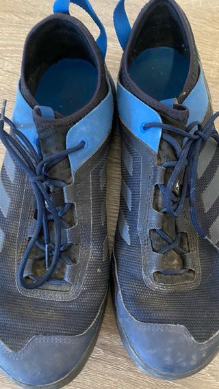 Zapatillas Adidas Terrex Negras y Azules