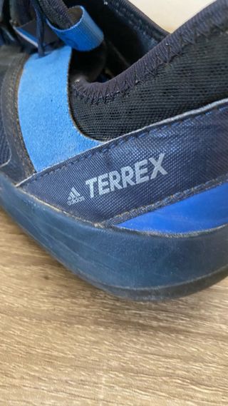 Zapatillas Adidas Terrex Negras y Azules