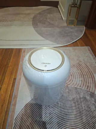 Cubo Basura Blanco 9.5L con Tapa