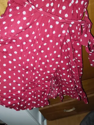 Lote 3 vestidos: rojo y negro