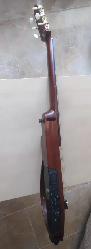 Guitarra Eléctrica Yamaha SLG200NW