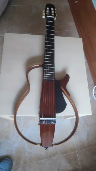 Guitarra Eléctrica Yamaha SLG200NW
