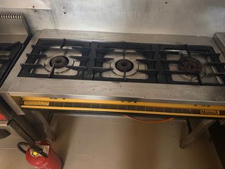 Cocina de gas 3 fuegos