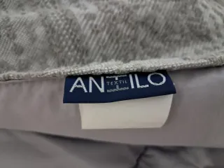 Colcha edredón beige y gris