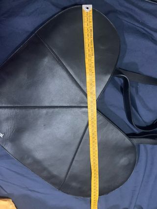 Bolso Corazón Piel Desigual Negro